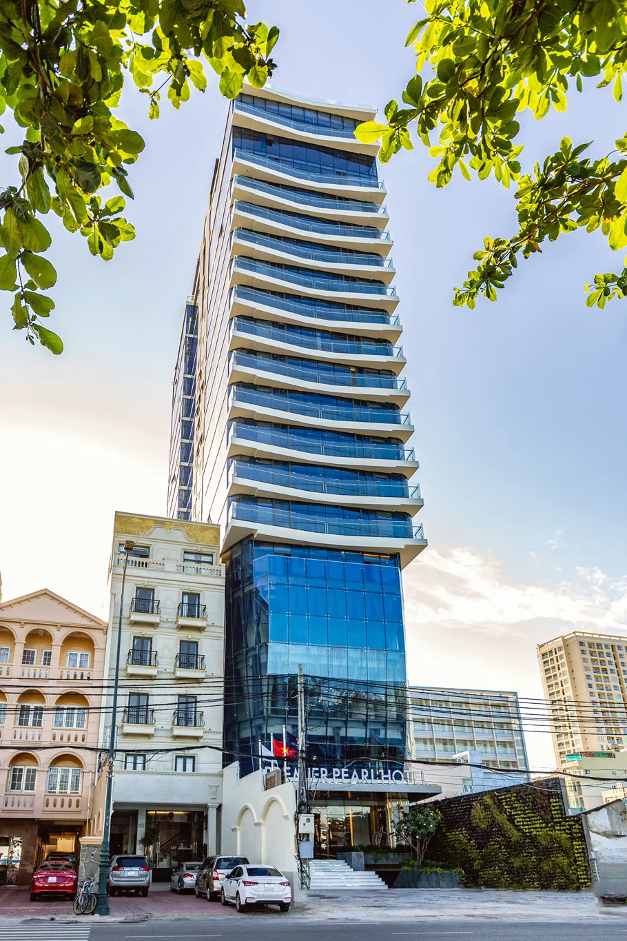 Full exterior of Premier Pearl Hotel on Thuy Van